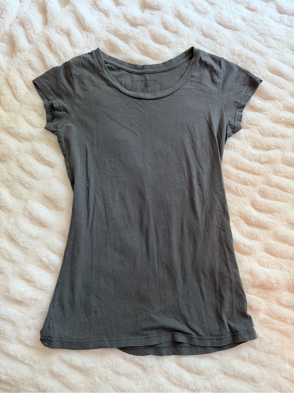 Brandy Melville Gray Short Sleeve Crew Tee - Picture 6 of 8